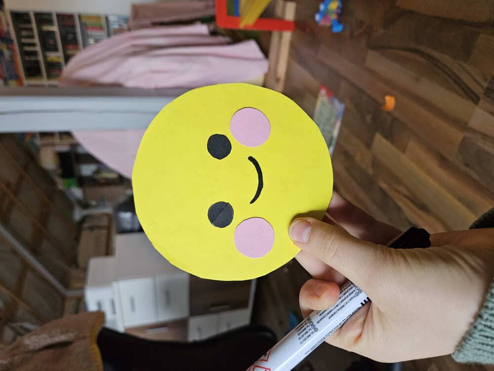 Cute Paper Craft - face is done